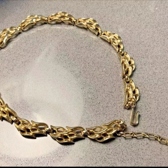 RARE VINTAGE SIGNED CROWN TRIFARI GOLDTONE 16 3/4" NECKLACE EXCELLENT CONDITION - Picture 5 of 16